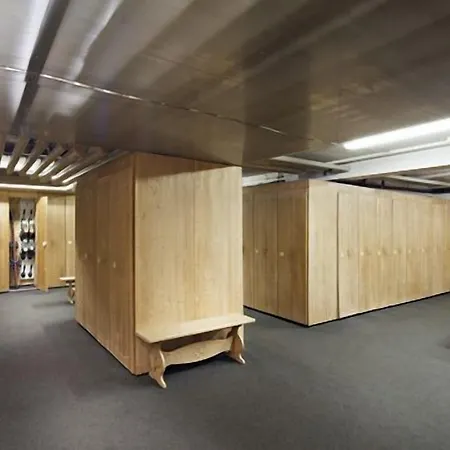 ヴァネッサ ホテル ヴェルビエール