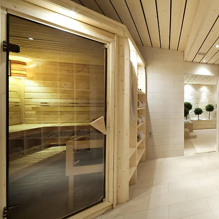 Vanessa Hotel